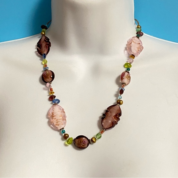 PREMIER DESIGNS Glass Lamp Worked Pink Glass Beaded Necklace - Picture 4 of 8